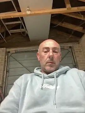 Richmcgee online show from April 10, 2026, 7:40 pm