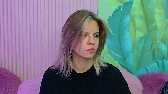 KiaraRolls online show from October 3, 2025, 9:23 pm