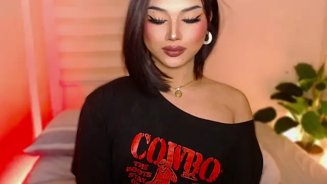 Snapshot of MissRumi_Hunter chatting on November 7, 2025, 7:14 pm MissRumi Hunter online show from November 7, 2025, 7:14 pm