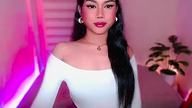 MissRumi Hunter online show from May 17, 2026, 9:44 pm