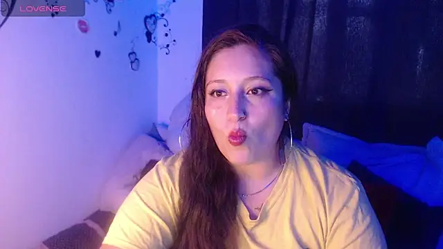 nahomy jonhs online show from November 3, 2025, 10:10 pm