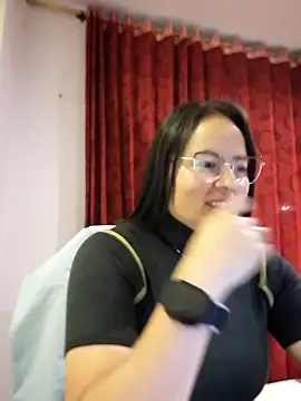 Daliz Leon online show from October 11, 2025, 2:44 am