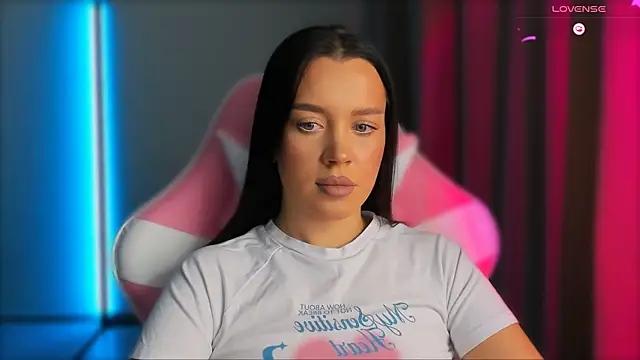 AmeliaSonk231 online show from October 14, 2025, 6:31 pm