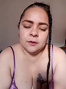 Miss Adriana01 online show from February 6, 2026, 5:16 pm