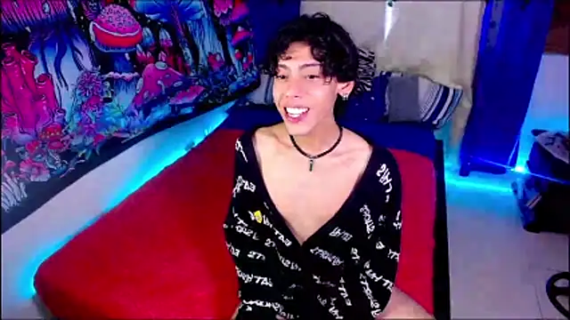 Snapshot of Thedoll_ethan7 chatting on February 25, 2026, 10:19 pm Thedoll ethan7 online show from February 25, 2026, 10:19 pm