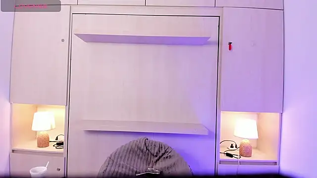 Stefannyevans  online show from March 24, 2026, 1:27 pm