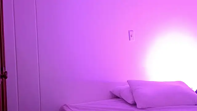 MoraInFire online show from October 31, 2025, 12:55 am