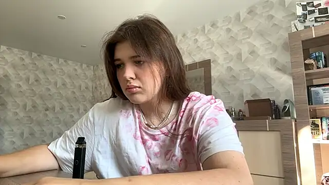 CarylWeatherholtz online show from September 22, 2025, 12:29 pm