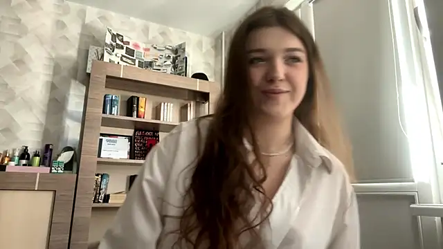 CarylWeatherholtz online show from September 24, 2025, 7:01 am