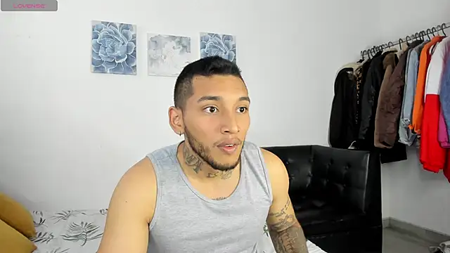 ArianaWil online show from September 25, 2025, 10:02 pm