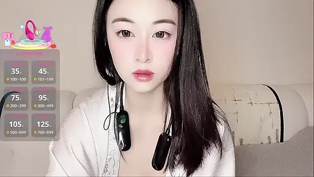 LuLu-Moon online show from September 9, 2025, 10:31 pm