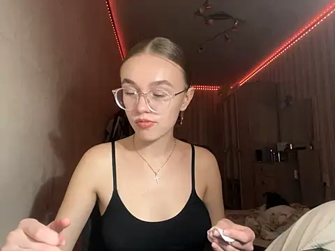 bellameow88 online show from October 10, 2025, 12:04 pm