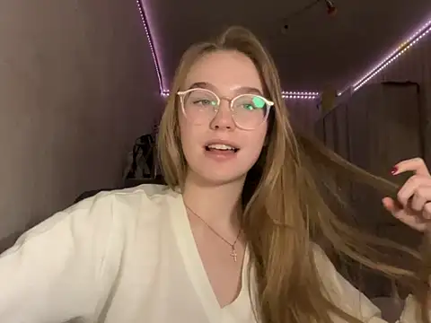 bellameow88 online show from November 7, 2025, 3:34 pm