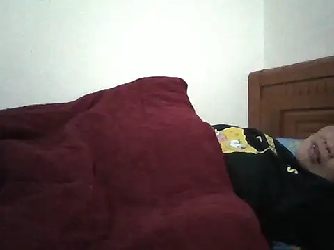 Snapshot of Mainay0033 chatting on October 7, 2025, 2:14 pm Mainay0033 online show from October 7, 2025, 2:14 pm