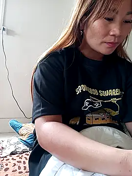 Snapshot of Mainay0033 chatting on October 8, 2025, 5:05 am Mainay0033 online show from October 8, 2025, 5:05 am