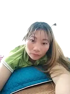 Snapshot of Mainay0033 chatting on October 12, 2025, 3:44 pm Mainay0033 online show from October 12, 2025, 3:44 pm