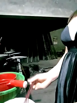 Snapshot of Maymay0033 chatting on September 15, 2025, 11:16 pm Maymay0033 online show from September 15, 2025, 11:16 pm