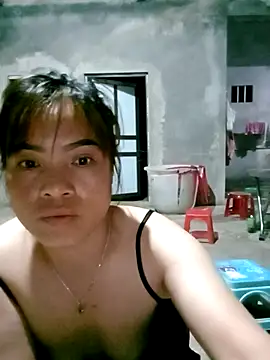 Snapshot of Maymay0033 chatting on October 4, 2025, 10:30 pm Maymay0033 online show from October 4, 2025, 10:30 pm