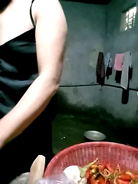 Snapshot of Maymay0033 chatting on October 27, 2025, 10:58 pm Maymay0033 online show from October 27, 2025, 10:58 pm