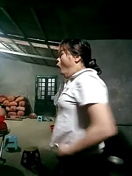 Snapshot of Maymay0033 chatting on November 4, 2025, 11:04 pm Maymay0033 online show from November 4, 2025, 11:04 pm