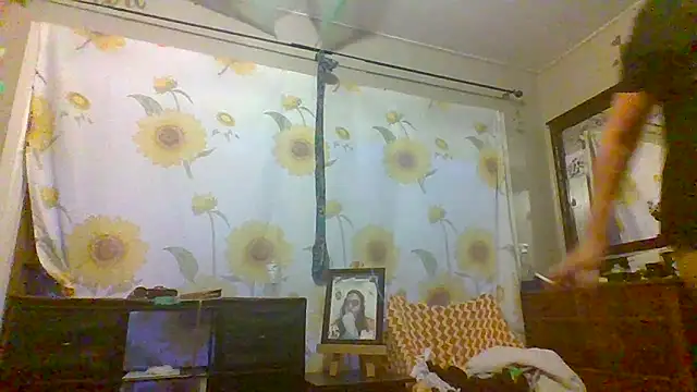 Bored Grandma online show from September 18, 2025, 12:07 pm