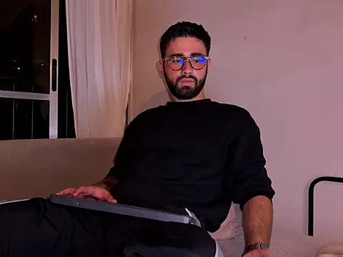 zack sullivan22 online show from March 10, 2026, 6:40 am