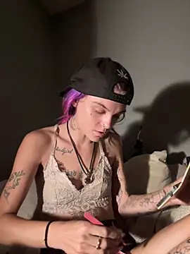 ittybittymeryssa online show from November 9, 2025, 1:09 pm