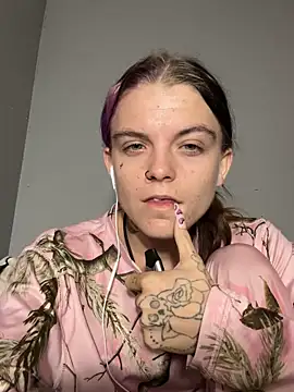 ittybittymeryssa online show from November 11, 2025, 8:25 am