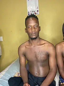 Snapshot of RAWFREAKYVERSE chatting on April 7, 2026, 7:03 pm RAWFREAKYVERSE online show from April 7, 2026, 7:03 pm