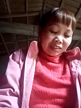  YooY  online show from October 26, 2025, 2:17 am