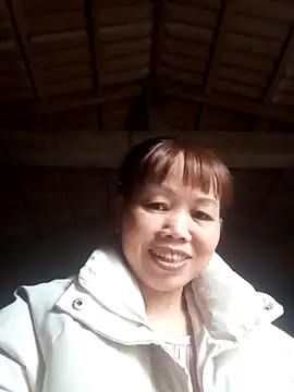  YooY  online show from October 31, 2025, 2:23 am