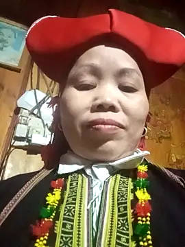  YooY  online show from December 21, 2025, 2:24 pm