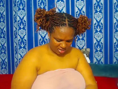 Snapshot of JUICEYLIPS333 chatting on October 2, 2025, 2:13 pm JUICEYLIPS333 online show from October 2, 2025, 2:13 pm