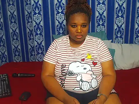 Snapshot of JUICEYLIPS333 chatting on October 24, 2025, 12:56 pm JUICEYLIPS333 online show from October 24, 2025, 12:56 pm