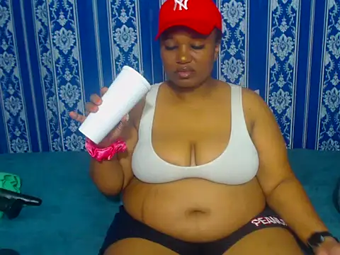 Snapshot of JUICEYLIPS333 chatting on November 4, 2025, 3:55 pm JUICEYLIPS333 online show from November 4, 2025, 3:55 pm