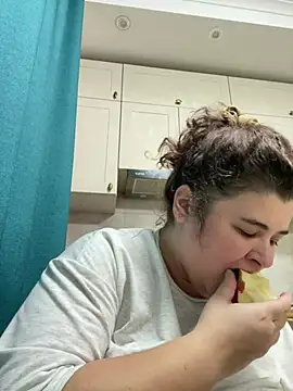 AliceCurlyX online show from February 19, 2026, 5:47 am