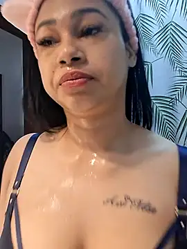 Snapshot of Tigresa23 chatting on March 26, 2026, 5:18 pm Tigresa23 online show from March 26, 2026, 5:18 pm