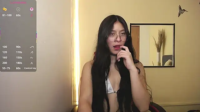 BrendaRojas  online show from December 15, 2025, 6:45 pm