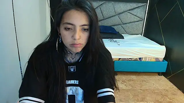 LiaMonroee  online show from November 19, 2025, 11:43 am