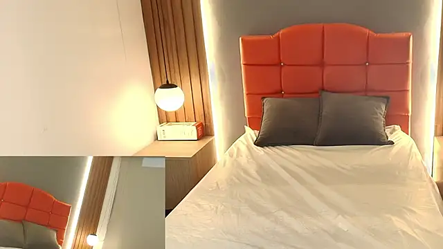 Snapshot of LiaMonroee_ chatting on February 23, 2026, 12:13 pm LiaMonroee online show from February 23, 2026, 12:13 pm