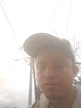 Snapshot of Loquendo2201 chatting on September 18, 2025, 10:34 pm Loquendo2201 online show from September 18, 2025, 10:34 pm