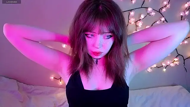 Snapshot of RileyVice chatting on February 28, 2026, 8:15 am RileyVice online show from February 28, 2026, 8:15 am