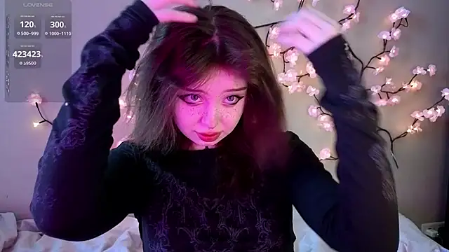 Snapshot of RileyVice chatting on March 1, 2026, 8:16 am RileyVice online show from March 1, 2026, 8:16 am