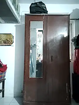 Snapshot of Jann_Riya333 chatting on October 15, 2025, 12:33 am Jann Riya333 online show from October 15, 2025, 12:33 am