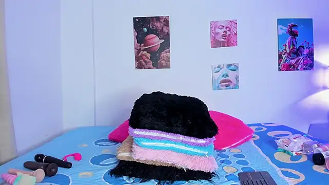 hailey hadid online show from January 10, 2026, 6:53 pm