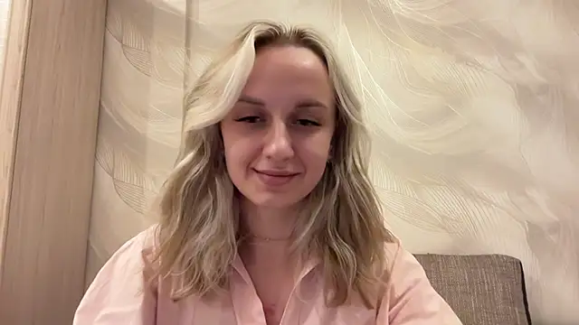 Snapshot of AdeleEverhart chatting on November 27, 2025, 6:43 pm AdeleEverhart online show from November 27, 2025, 6:43 pm