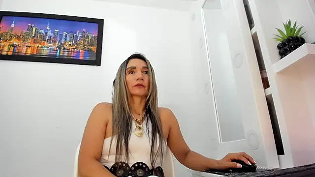 Ms lunaRose online show from February 25, 2026, 2:37 pm