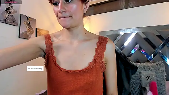 Candy Hott7 online show from September 27, 2025, 2:11 pm