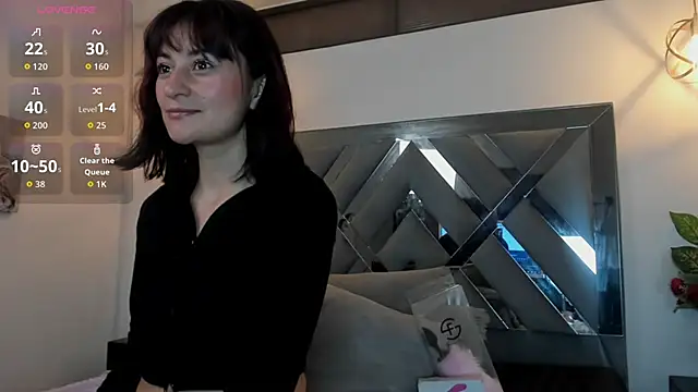 Candy Hott7 online show from November 11, 2025, 8:42 pm