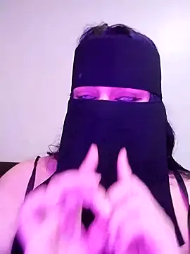 lilyan12 online show from June 26, 2026, 11:53 pm